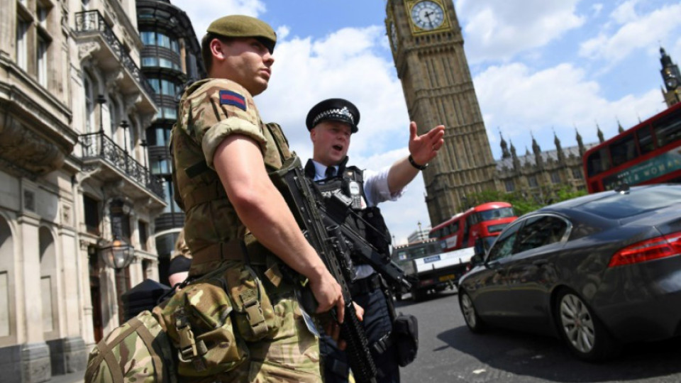 Британската полиция: Разбихме мрежата зад атака в Манчестър | StandartNews.com