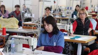 Българите остават с най-ниски заплати в ЕС