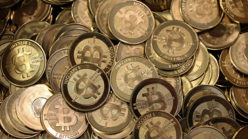 Биткойнът поскъпва рекордно | StandartNews.com
