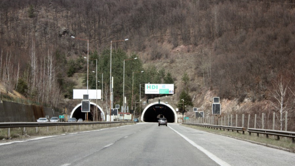 Отвориха тунел "Витиня", за да отпушат "Хемус" | StandartNews.com