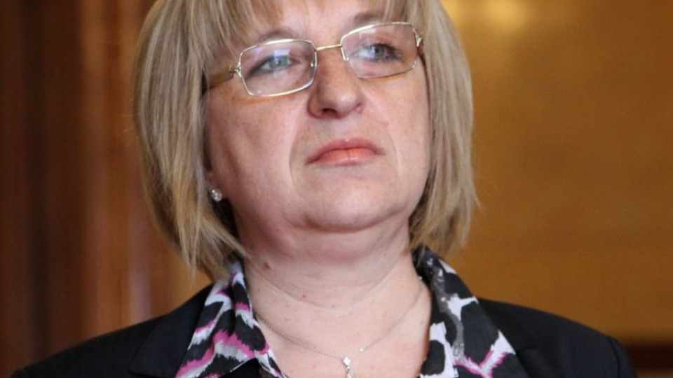 Цачева: Не може само да се смята колко се е лежало в затвора | StandartNews.com