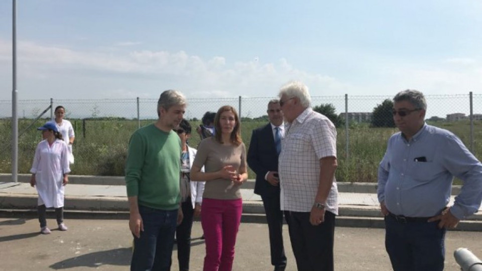 Ангелкова ще сваля цените на плажа и в Бургас | StandartNews.com