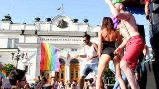 Националисти се опълчиха на феновете на "София Прайд"