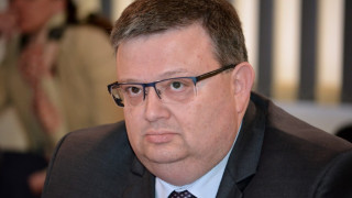 Цацаров: Няма да позволим да унижават български граждани