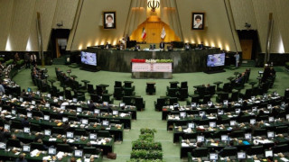 Стрелба в парламента на Иран