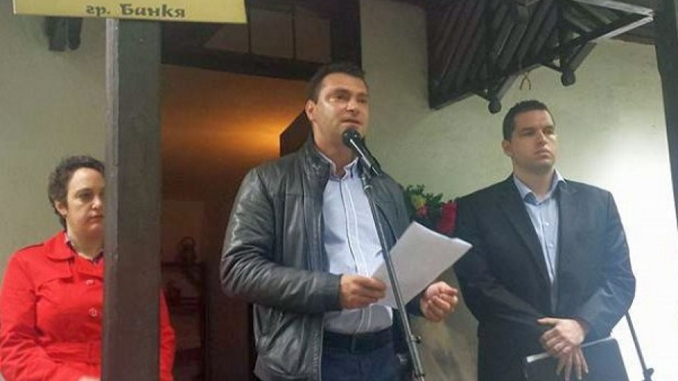 Почетоха Дядото с 161 нови социалисти в София | StandartNews.com