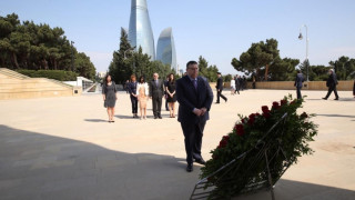 Цацаров е на работно посещение в Азербайджан