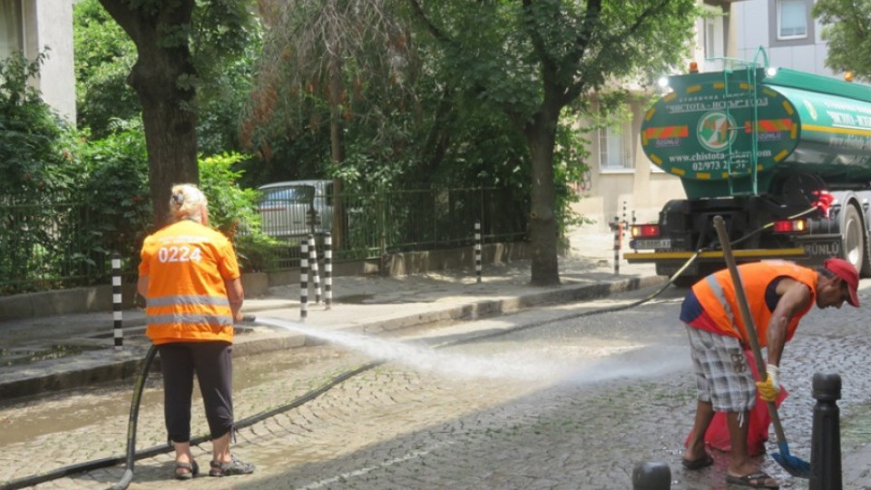 Министър призова кметовете да мият улиците | StandartNews.com