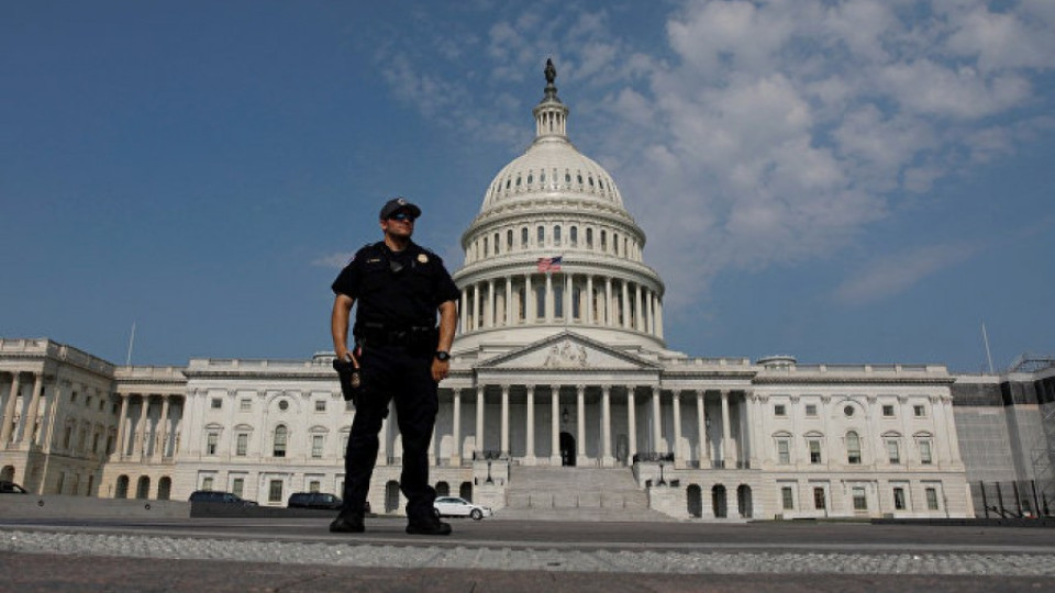 Сенаторът, ранен при стрелбата във Вашингтон е в критично състояние | StandartNews.com