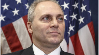 Животът на простреляния американски конгресмен е в опасност