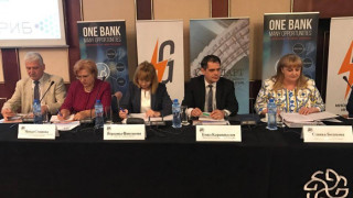 ФОРУМЪТ НА "СТАНДАРТ" И КРИБ: Менда Стоянова иска децата ни да останат да работят в България