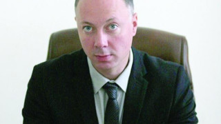 Чиновниците без отпуск, докато не спрат опашките
