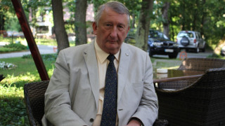 Чакат княз Трубецкой в Стара Загора