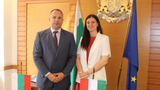 Министър Порожанов се срещна посланика на Унгария