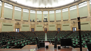 Полша унищожава 500 паметници от комунизма