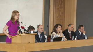 Захариева: Кризите в ЕС раждат нови идеи