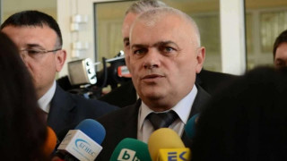 Министър Радев към стачниците: Искам аргументи, не условия