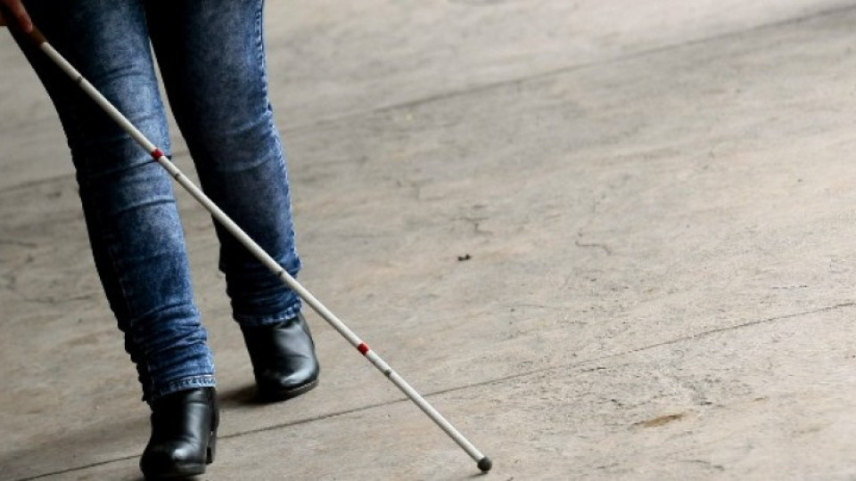 Мъж нападна слепи туристи в Несебър  | StandartNews.com
