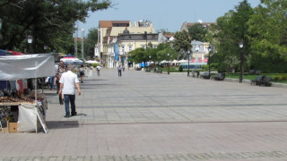 МОР! Живакът в Русе удари 44 градуса (ОБНОВЕНА)