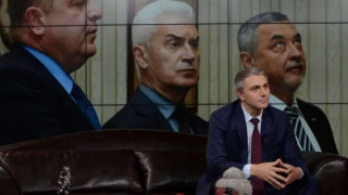 Карадайъ пак порица Патриотите и похвали кабинета "Орешарски"