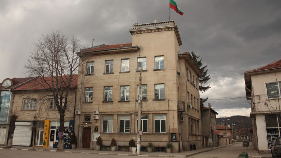 Въздухът в Ихтиман бил в нормата | StandartNews.com