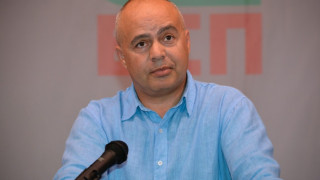 Свиленски: Има война срещу президента, а не на институциите