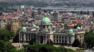 Автобус с деца се обърна в Сърбия