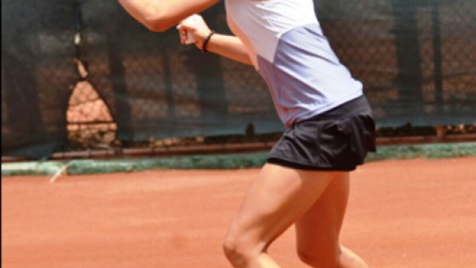 Българска тенисистка бие в Румъния на 38 градуса жега | StandartNews.com