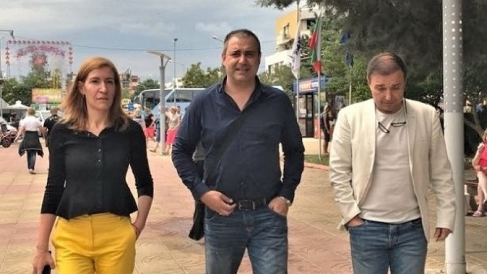 Ангелкова погва незаконни обекти от алеите на Слънчака | StandartNews.com