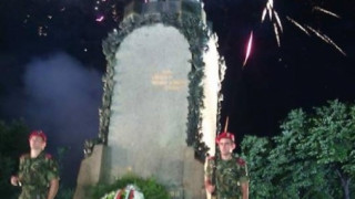 Румен Радев: За Левски политиката не е трапеза