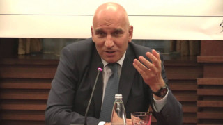 Хампарцумян каза какво става с дебитните карти при приемане на еврото