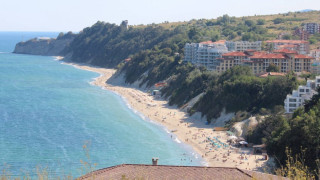 Засекли микробиологично замърсяване на плажовете в Бяла