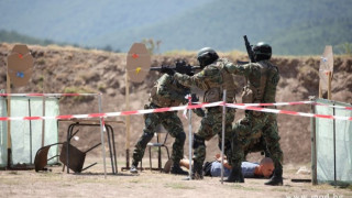 Каракачанов за военните имоти: Подаръците свършиха