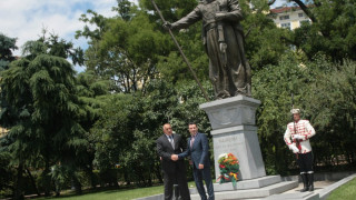Външно показа договора с Македония