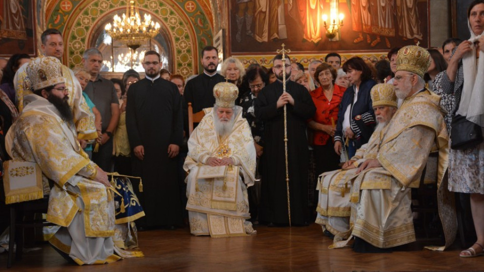 Св. Пантелеймон укрепи православното единство | StandartNews.com