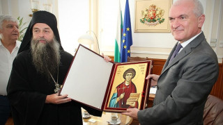 Св. Панталеймон ще бди над Главчев