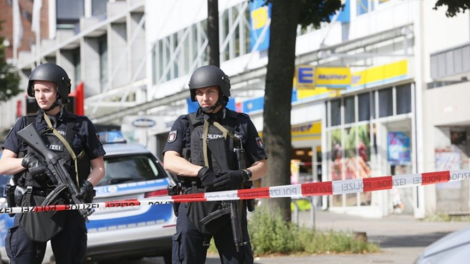 Един убит и няколко ранени при атака с мачете в Хамбург | StandartNews.com