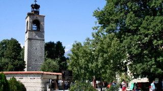 Майка и синове наредиха изложба в Банско