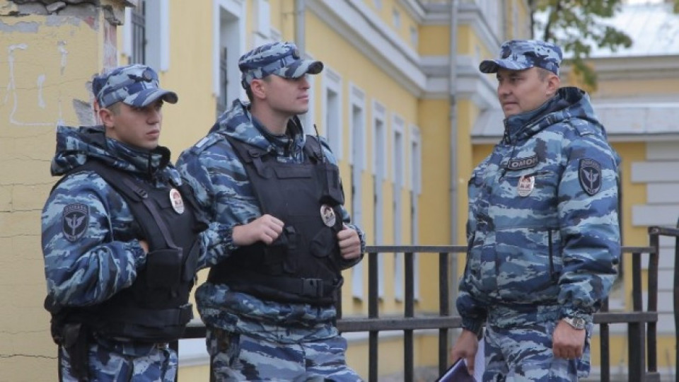 Трима убити след престрелка в московски съд | StandartNews.com