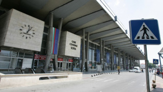 Спират тока на Централна гара, влаковете изпозакъсняха