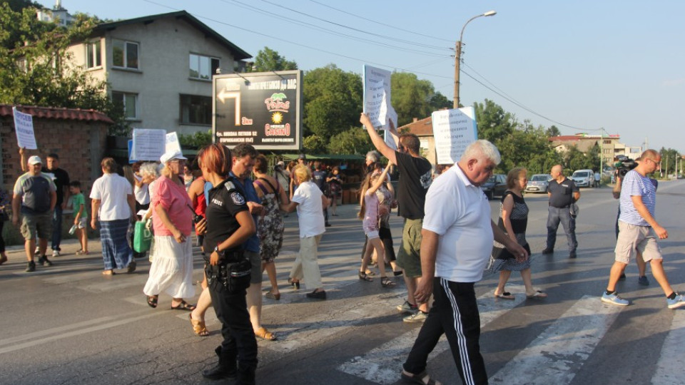 Фандъкова обеща срещи с протестиращите в "Княжево" /ОБНОВЕНА/ | StandartNews.com
