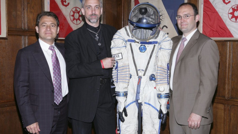 Космосът обедини милиардери в "Planetary Resources" | StandartNews.com