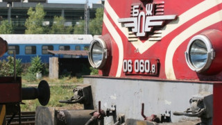 БДЖ погасява дълг към бюджета със заем