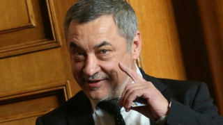 Симеонов смълча две заведения на Слънчака и арестува диджей