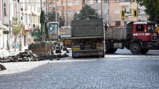 Ремонтът на бул. "Прага" се удължава до 7 септември