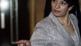ГЕРБ обвини Корнелия Нинова, че лъже за Тройната коалиция и корупцията