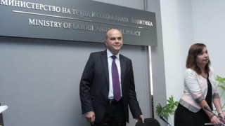 Спират парите на безработни, ако откажат работа