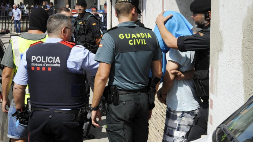 Четвърти задържан за терора в Барселона | StandartNews.com