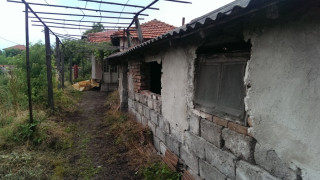 Хванаха мъж за опит за убийство с палеж