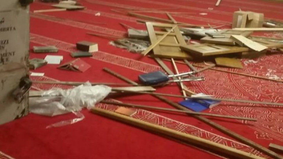 Чужденец поругал джамията в София | StandartNews.com